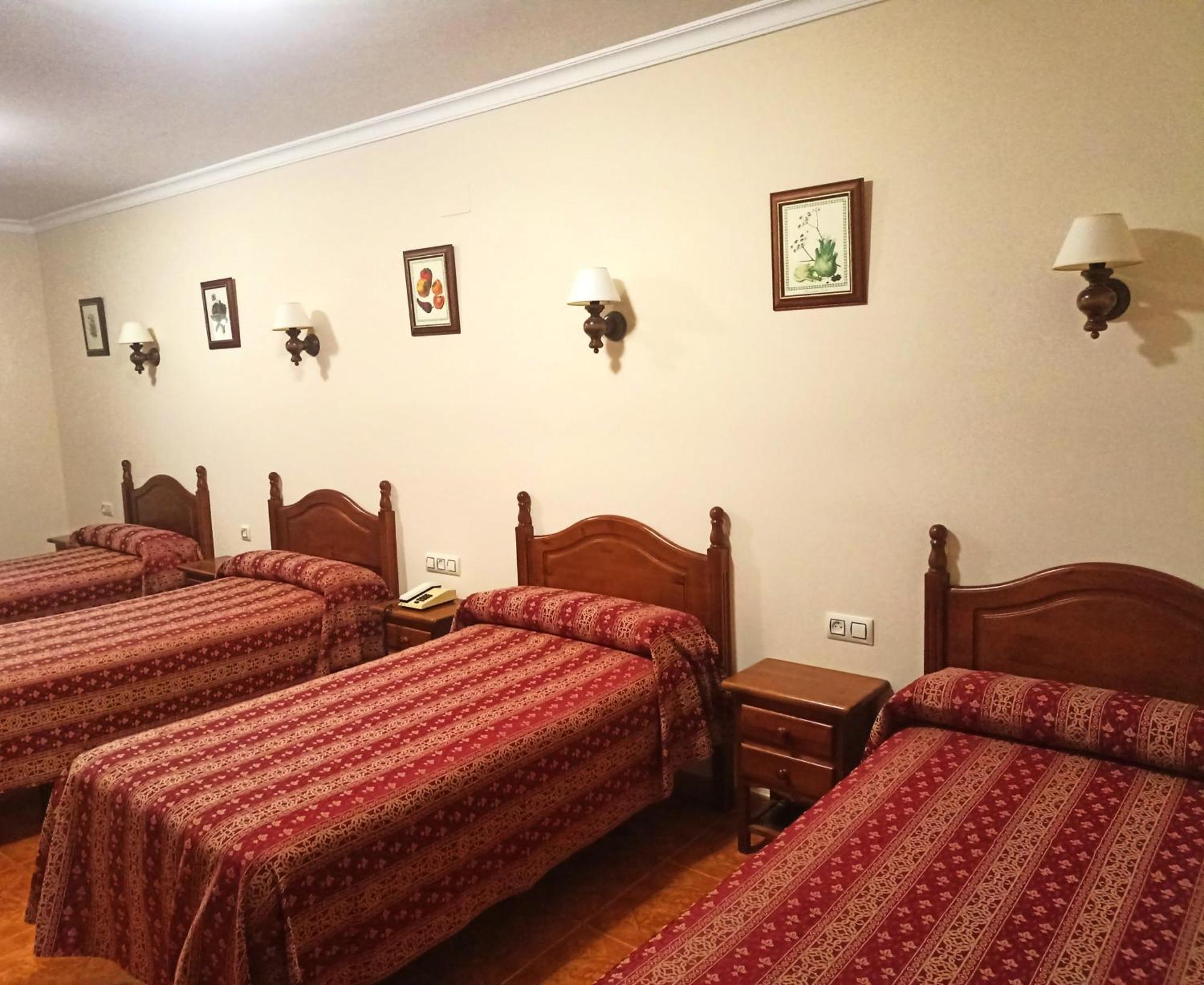 מונטיה Hostal Bellido מראה חיצוני תמונה