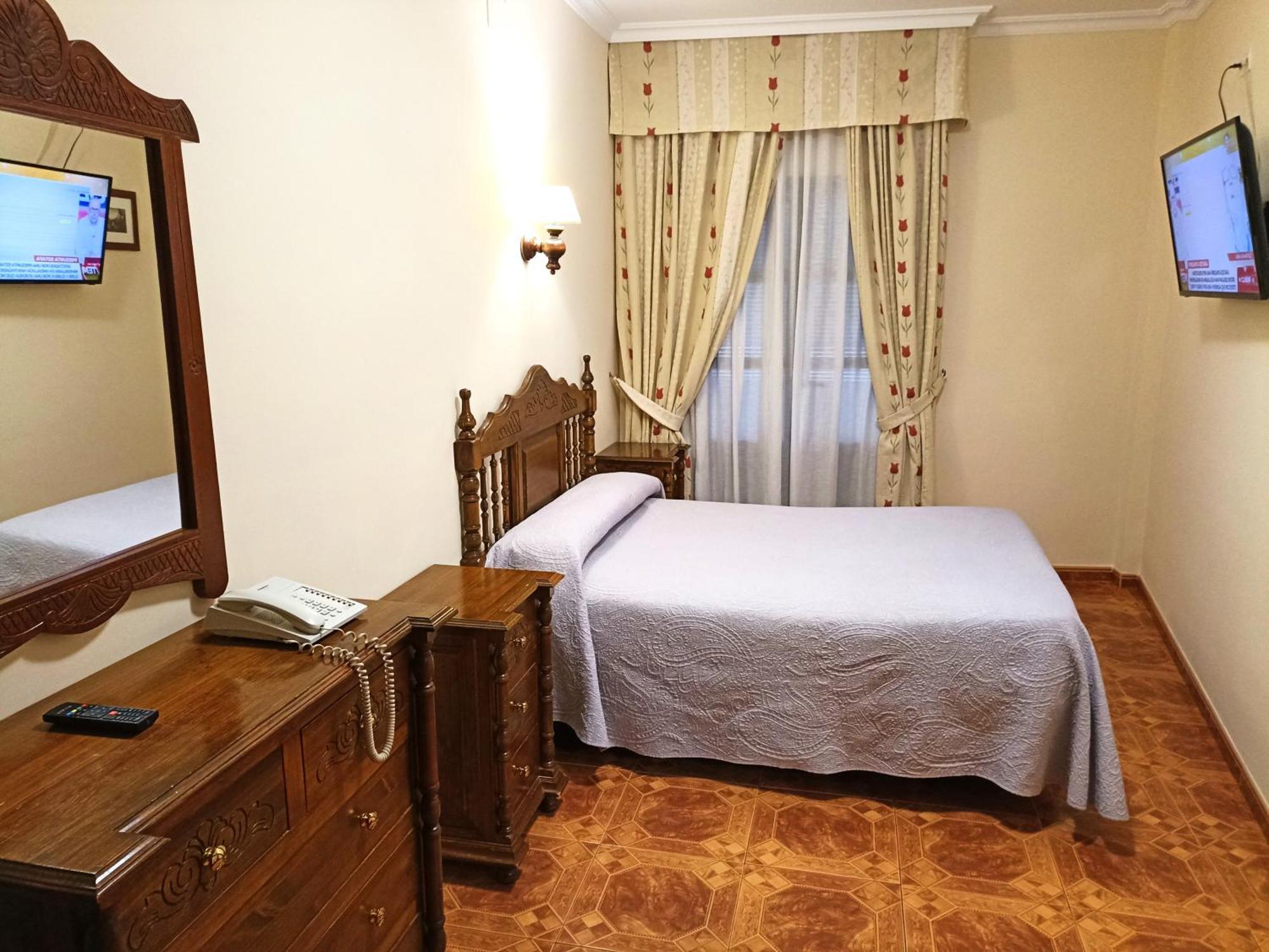 מונטיה Hostal Bellido מראה חיצוני תמונה
