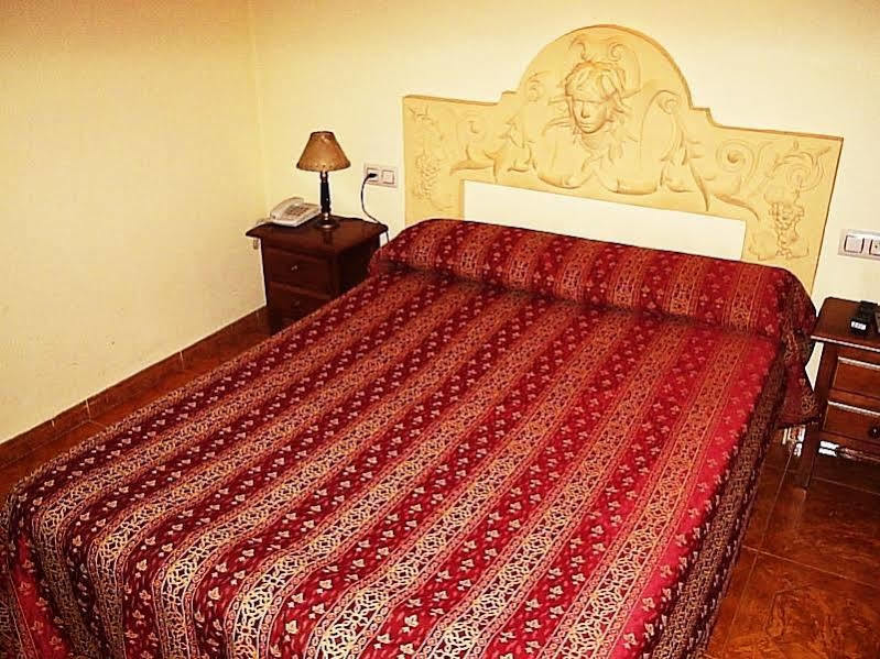 מונטיה Hostal Bellido מראה חיצוני תמונה